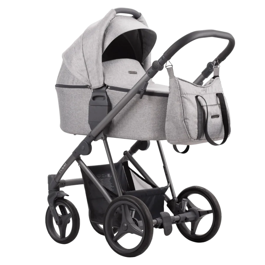 Детская коляска Bebetto Flavio 3 в 1 — главный ракурс