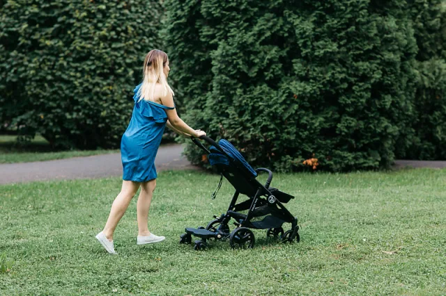 Универсальная подножка для второго ребенка BabyZz — фото 7