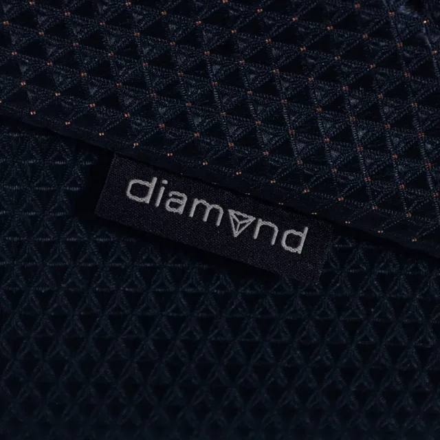 Детская коляска Junama Diamond Mirror Satin V2 3 в 1 на черной раме — фото 9