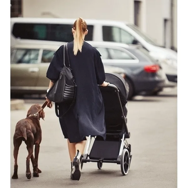 Детская прогулочная коляска Cybex Priam Lux, шасси Trekking Matt Black — фото 6