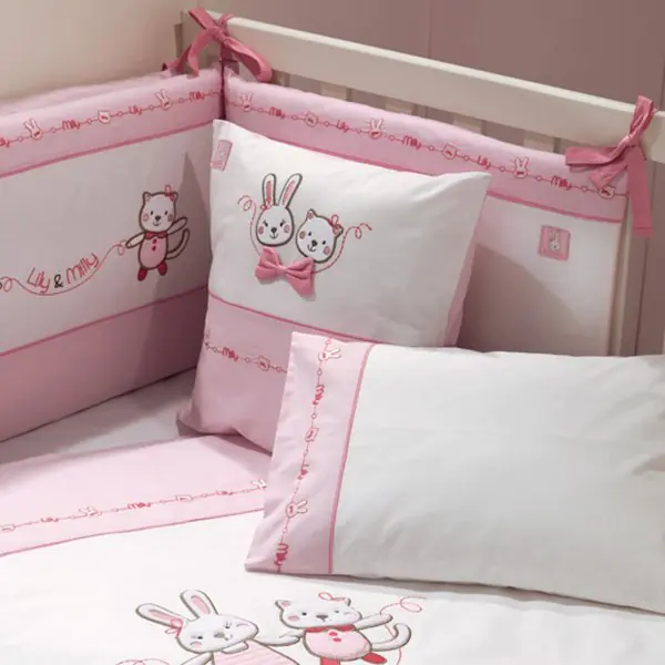 Детская подушечка Funnababy Lily Milly Фаннабэби Лили Мили 40 х 40 см — главный ракурс