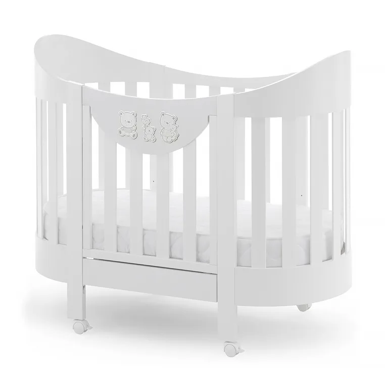 Детская кроватка Italbaby Happy Family Oval с матрасом и комплектом белья из 4 предметов — главный ракурс