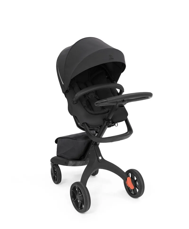 Детская прогулочная коляска Stokke Xplory X, Black/Rich black 571401 — главный ракурс