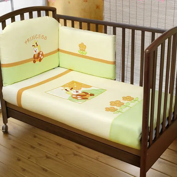 Комплект Feretti Princess Sestetto Plus 3 предмета+борт+спальный мешок+балдахин — главный ракурс