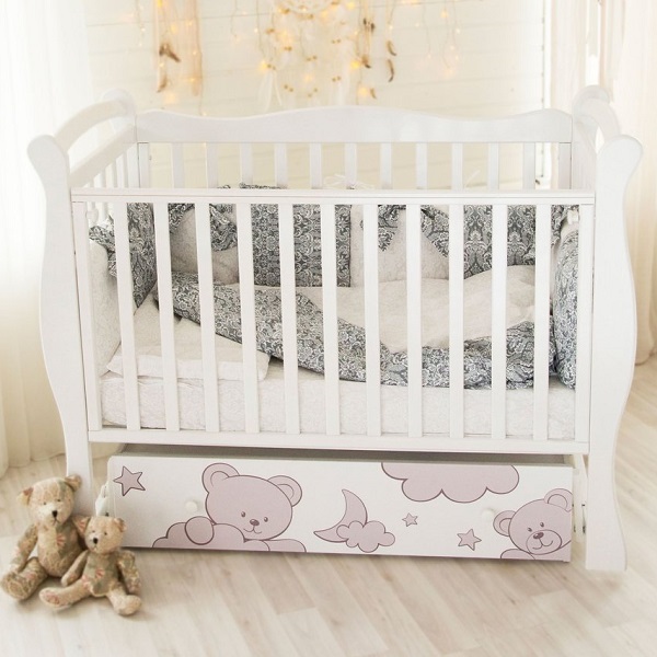 Детская кроватка AmaroBaby Sweet Bear, поперечный маятник — как выглядит в жизни