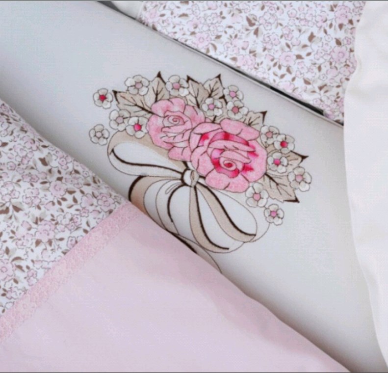 Комплект постели в кроватку Chepe for Nuovita Provenza Francese Rosa Французский Прованс, 6 предметов Комплект постели в кроватку Chepe for Nuovita Provenza Francese Rosa Французский Прованс, 6 предметов - Фото