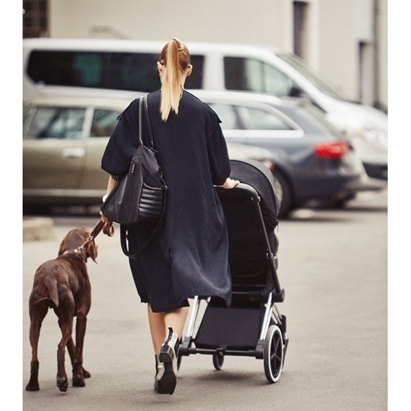 Детская прогулочная коляска Cybex Priam Lux, шасси City Light Chrome фото 6