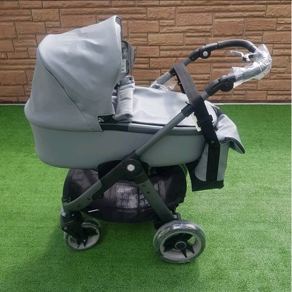 Выставочный образец Детская коляска Teutonia Cosmo V4 2 в 1(6055 Slate серый эко-кожа шасси Graphite с ручным тормозом) Выставочный образец Детская коляска Teutonia Cosmo V4 2 в 1(6055 Slate серый эко-кожа шасси Graphite с ручным тормозом) - Фото