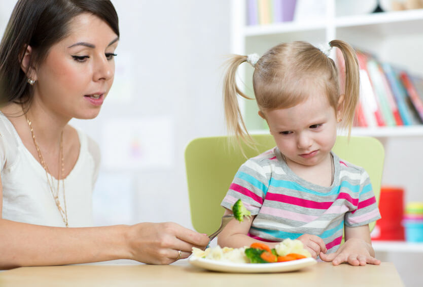 7-Things-7-Signs-That-Show-Your-Child-Is-a-Picky-Eater.jpg