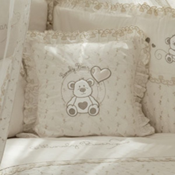 Детская подушечка Fiorellino Lovely Bear 40 х 40 см белый Детская подушечка Fiorellino Lovely Bear 40 х 40 см белый - Фото