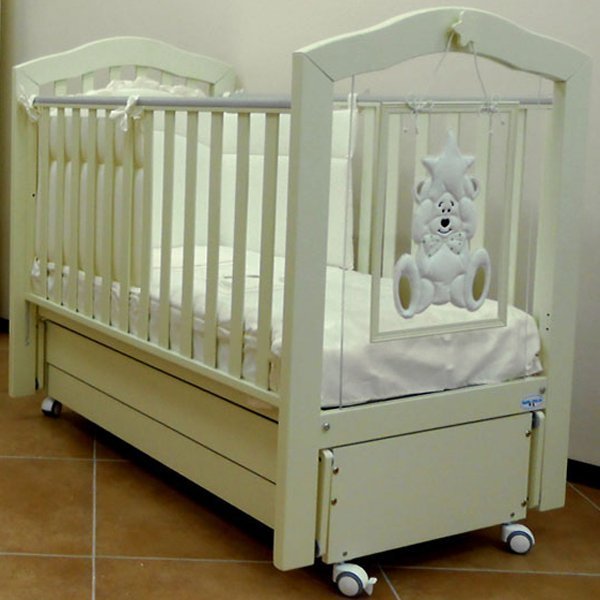 Фото Детская кроватка Baby Italia Matisse продольный маятник, реальные фотографии клиентов | Коляски-Кроватки.Ру