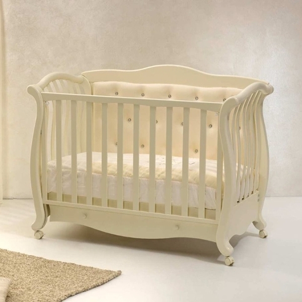 Фото Декоративная панель к кроватке Andrea VIP Baby Italia, эко-кожа и кристаллы, реальные фотографии клиентов | Коляски-Кроватки.Ру