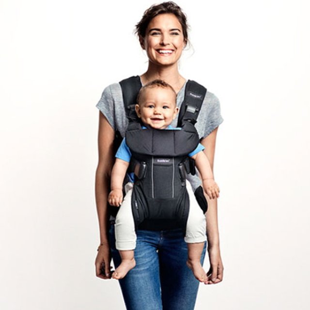 Многофункциональный рюкзак-кенгуру BabyBjorn One Cotton для ношения ребёнка на груди и на спине фото 5