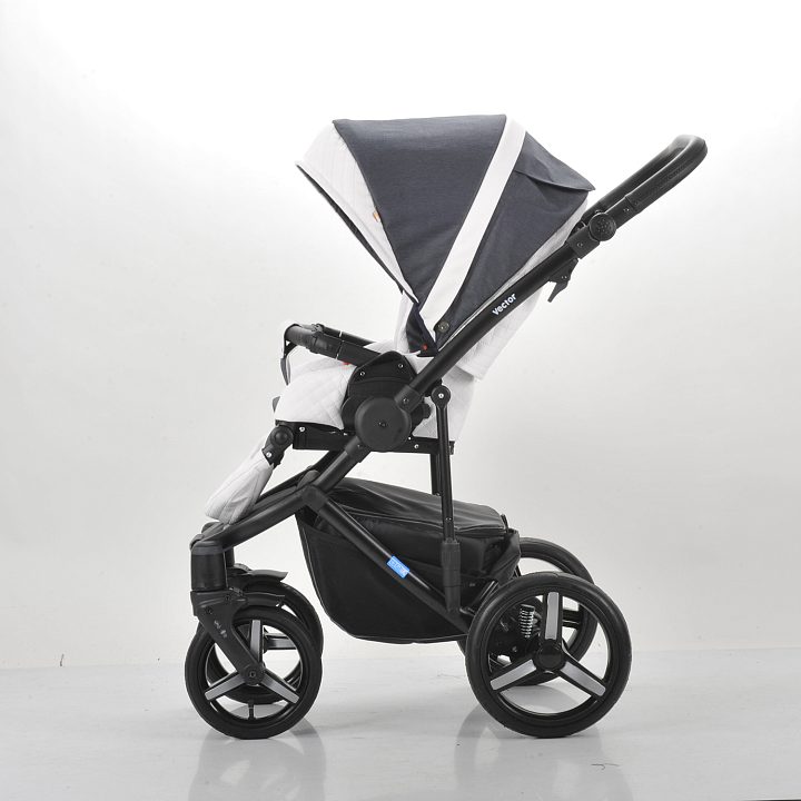Детская коляска Mr Sandman Vector Premium 3 в 1, ткань+экокожа — как выглядит в жизни