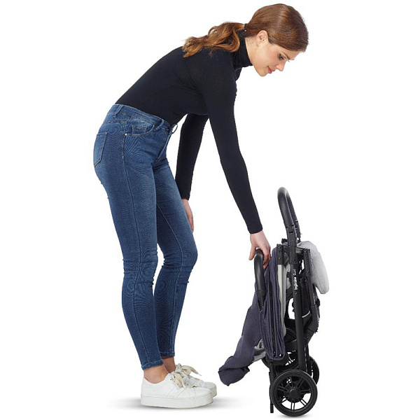 Детская прогулочная коляска Inglesina Quid с накидкой для ног фото 11