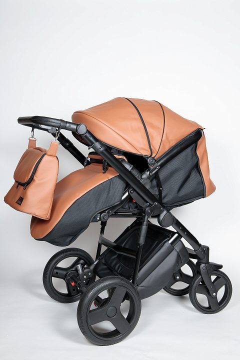 Детская коляска Jaxee Ester Ecco 2 в 1, экокожа — как выглядит в жизни