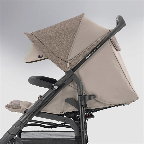 Детская коляска-трость Inglesina Zippy Light на серой раме фото 2
