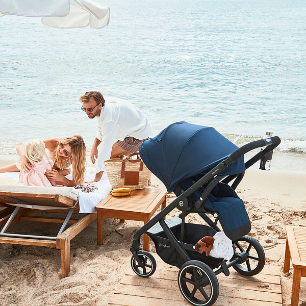 Детская прогулочная коляска Cybex Balios S Lux на черной раме фото 1