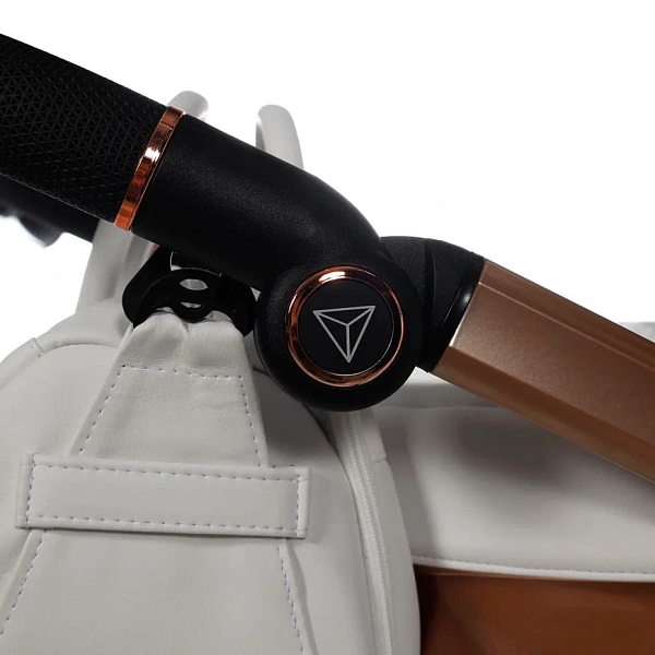 Детская коляска Junama Glow V2 2 в 1 на медной раме фото 6