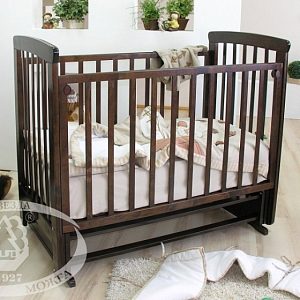 Детская кроватка Красная Звезда Можга Марина С 700, поперечный маятник