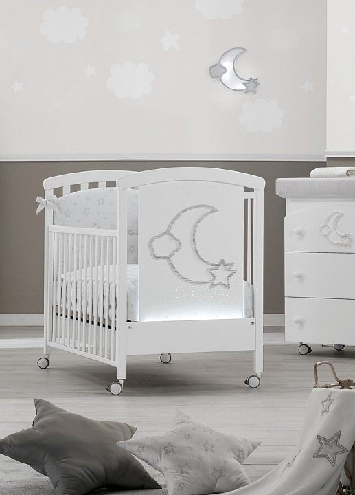 Детская кроватка Erbesi Moon LED — как выглядит в жизни