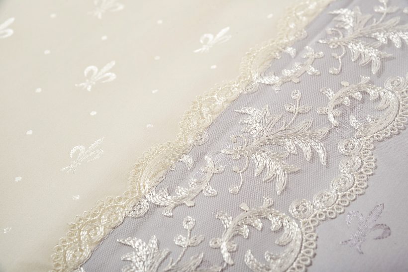 Комплект постельного белья для овальной кровати Nuovita Prestigio Pizzo (6 предметов) — как выглядит в жизни