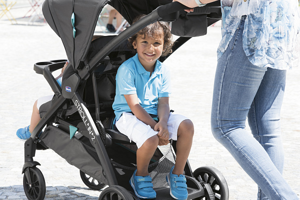 Детская прогулочная коляска для двойни Chicco Stroll'In'2 фото 1