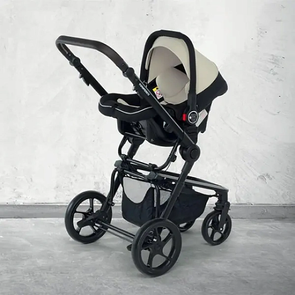 Детская коляска Foppapedretti 3Chic Travel System Black Frame 3 в 1 фото 8