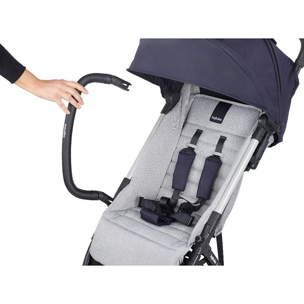 Детская прогулочная коляска Inglesina Quid с накидкой для ног фото 5