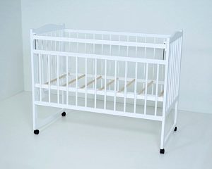 Детская кроватка Массив Беби-2 колесо, полозья