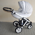 Детская коляска Gusio Florencja New 3 в 1, с переноской (05S(Серый цветочек/белая кожа)
						
					) — Фото