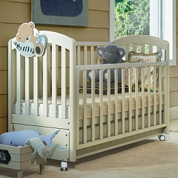 Детская кроватка Baby Italia Leo продольный маятник