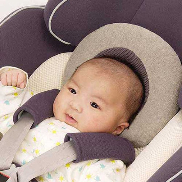 Фото Фиксирующая подушка для детей CarMate Nappy Cushion, реальные фотографии клиентов | Коляски-Кроватки.Ру