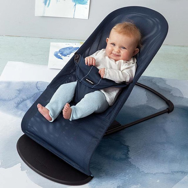 Фото Детское кресло-шезлонг BabyBjorn Balance Soft Air, реальные фотографии клиентов | Коляски-Кроватки.Ру